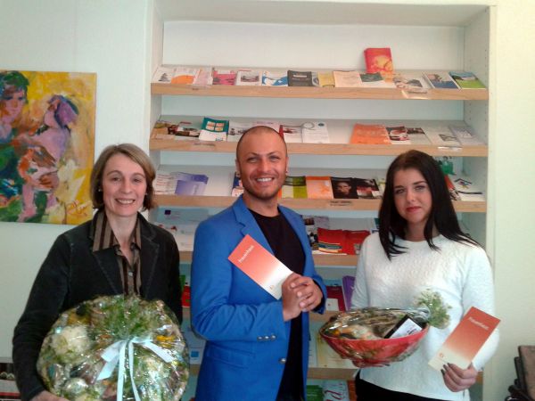 Spendenübergabe von The Bodyshop Sindelfingen anlässlich des 8. März